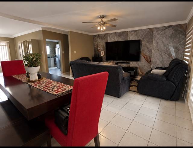 3 BEDROOM HOUSE FOR SALE IN HENLEY ON KLIP